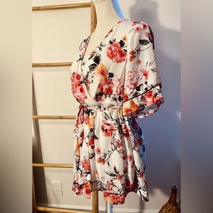 Floral print Romper from francescas (XL) but fits like a (L)